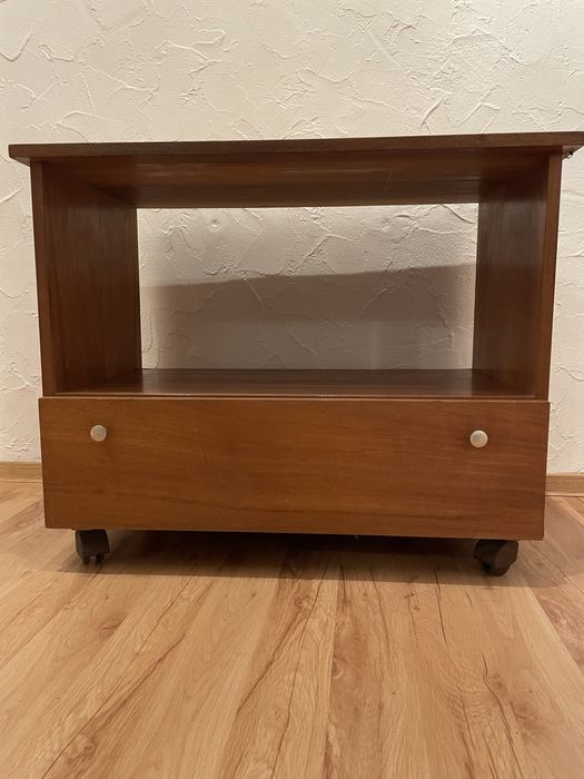 Komoda retro antyk.4kółka+szafka  . Stan bardzo dobry