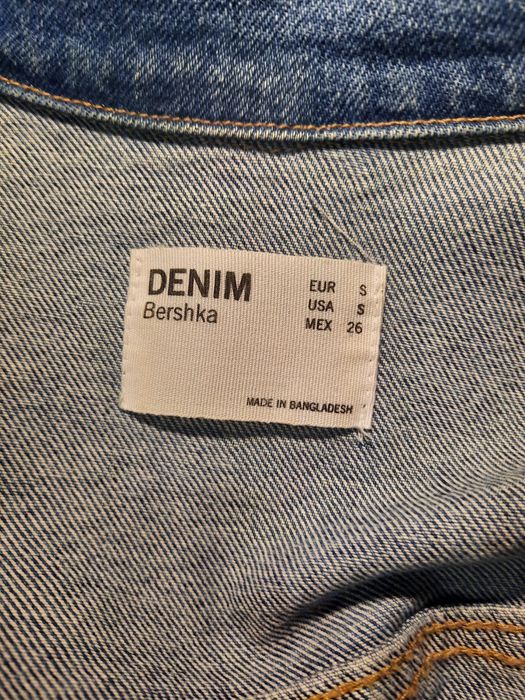 Três peças de roupa: saia+casaco+camisa