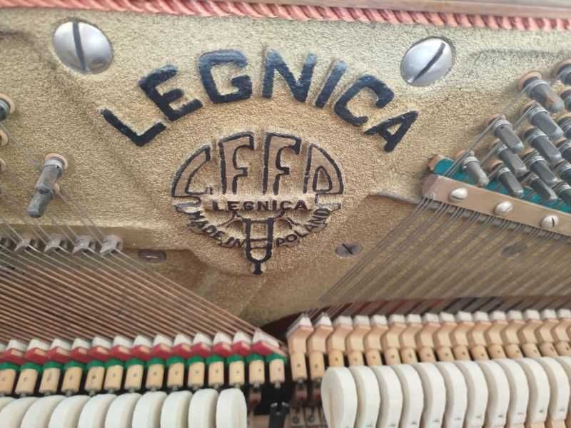 Pianino LEGNICA – solidne, klasyczne | do strojenia