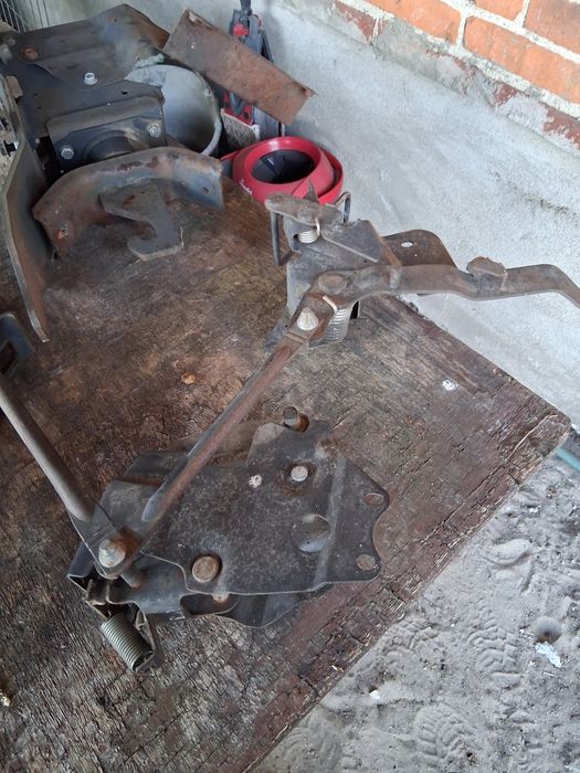 Zapiecie kabiny Nissan cabstar, Haki,