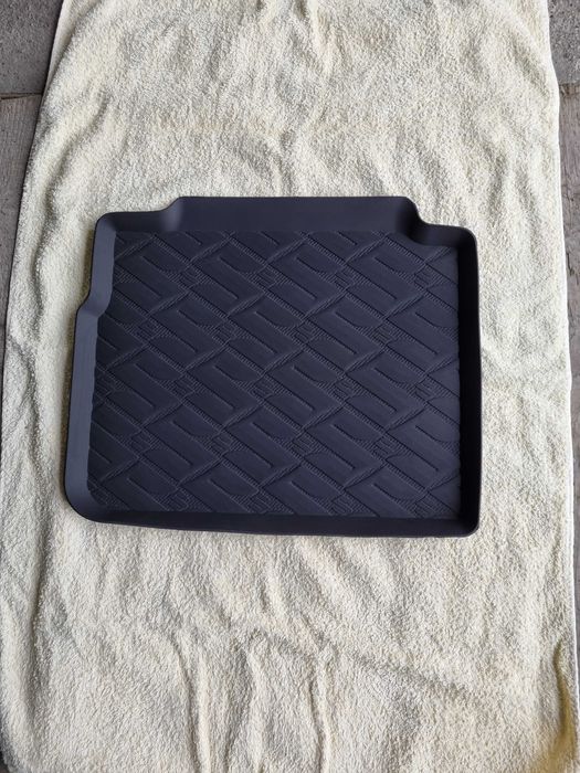 Dywaniki gumowe oryginalne do Suzuki SX4 S-Cross Premium rocznik 2019