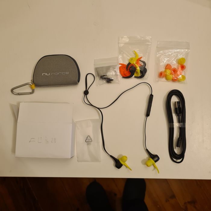 Vendo headphones nuforce be sport3