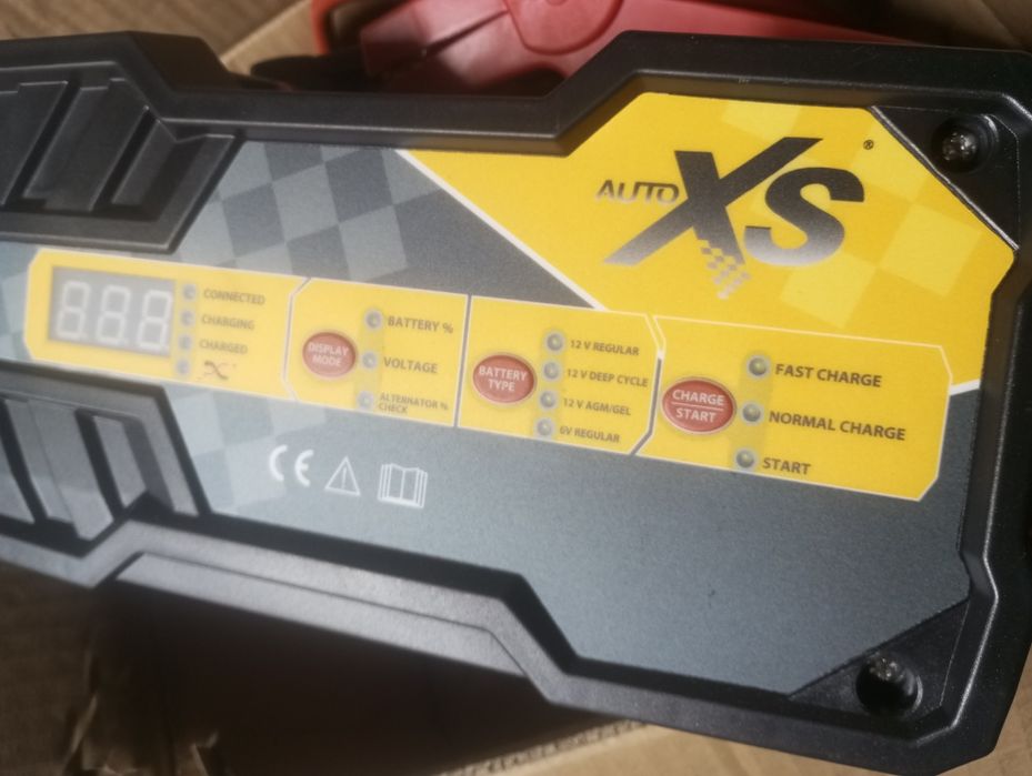 Цифровое зарядно-пусковое устройство AutoXSr WWS-BLS12-K01