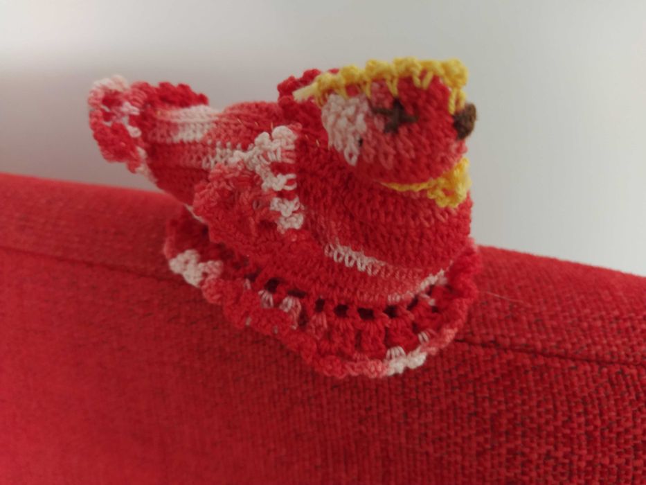 Galinha em renda de crochet
