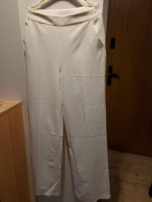 Spodnie Reserved materiałowe rozm.38