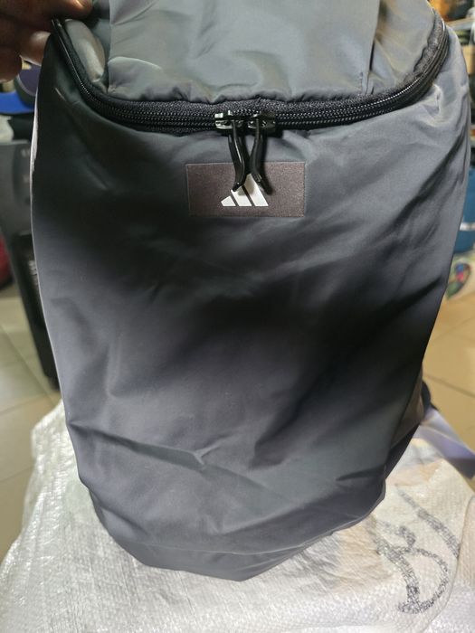 Рюкзак Adidas HT2435, призначений для тренувань у тренажерному залі