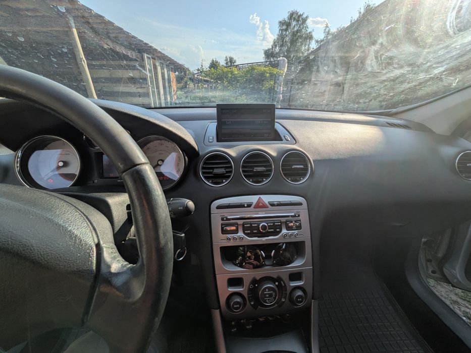 Авто  Пежо 308 2010
