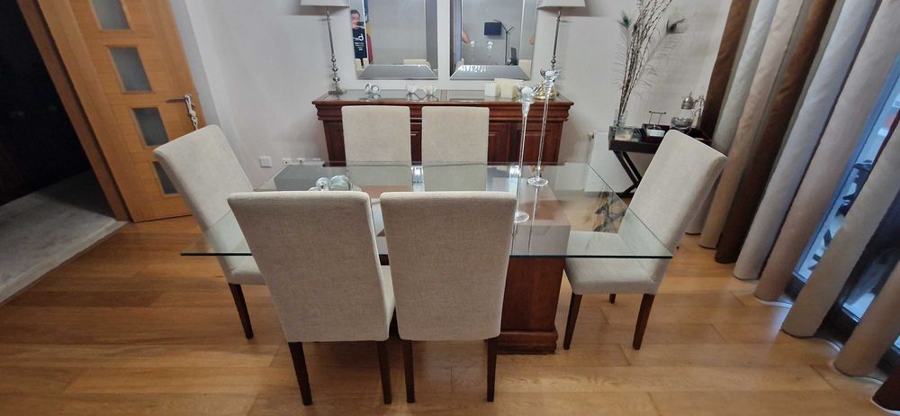 Mesa de sala em Cerejeira e tampo Vidro