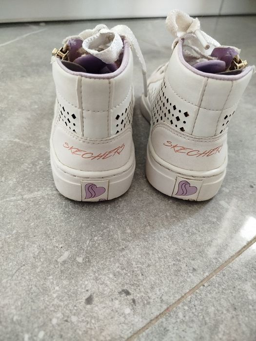 Modne białe sneakersy półbuty Skechers 29 (19cm)  złote elementy na zamek