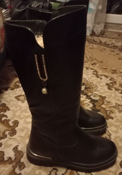 Дитяче взуття -чобітки