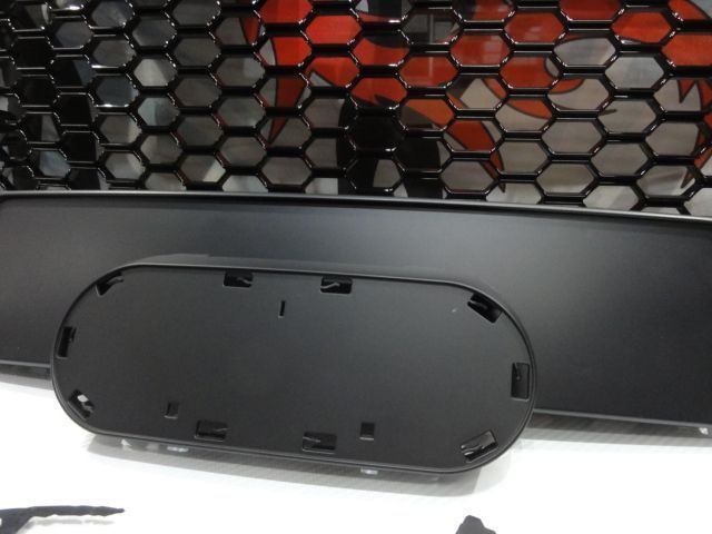 Grelha frontal audi a3 8V 12-16 HATCHBACK / LIMOUSINE / CABRIO, RS3 LOOK preto brilhante