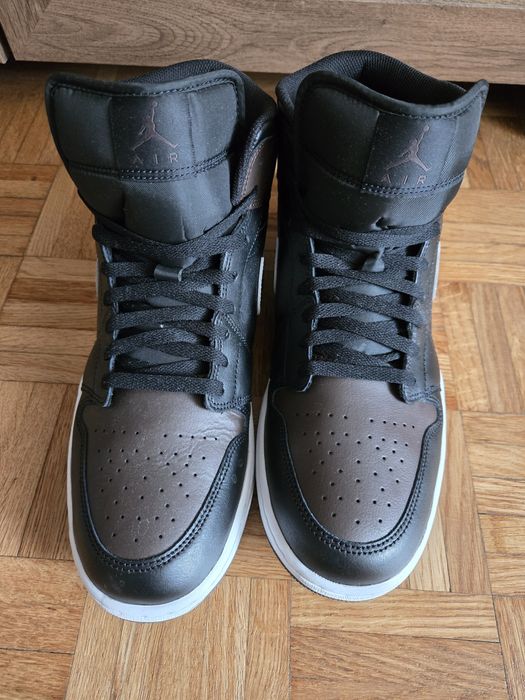 Air Jordan 1 Mid