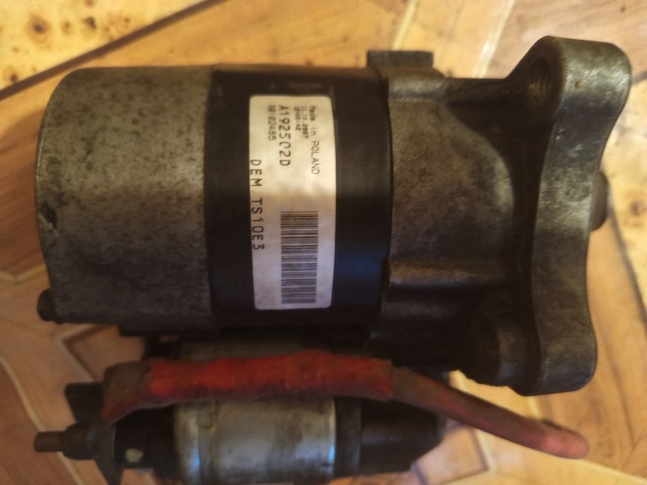 Стартер Valeo на Рено Меган 2 ,Сценик 2 . 1.6 бензин