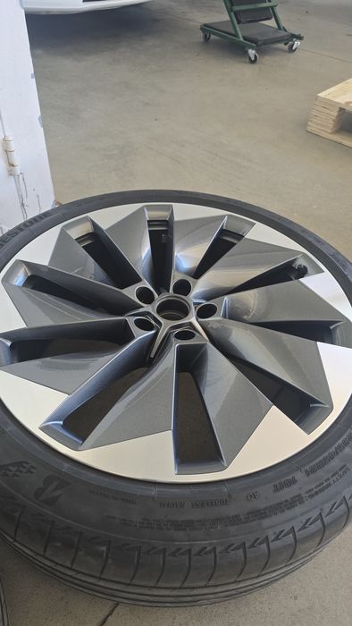Jantes Skoda Enyaq ou VW id4  VW iD5, Betria 21 com pneus Bridgestone