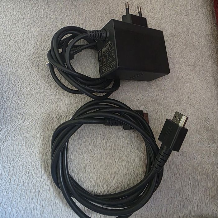 Nintendo Switch Oled (c/ pouco uso)