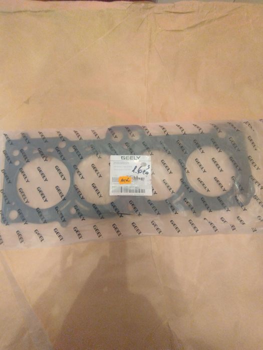 Прокладка ГБЦ на Geely MK 1.6 (метал) нова