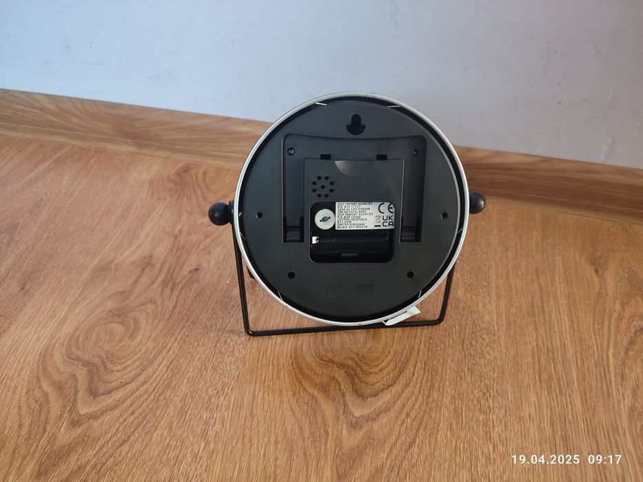 Nowy czarny zegar stołowy stojący 19 cm