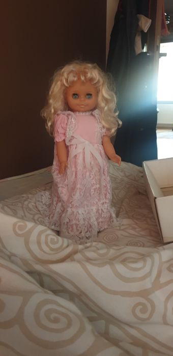 Duza lalka ,laleczka