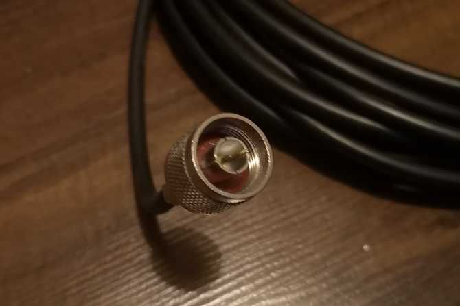 Antena GSM/DCS/UMTS DW3-B sufitowa +kabel koncentryczny około 10m