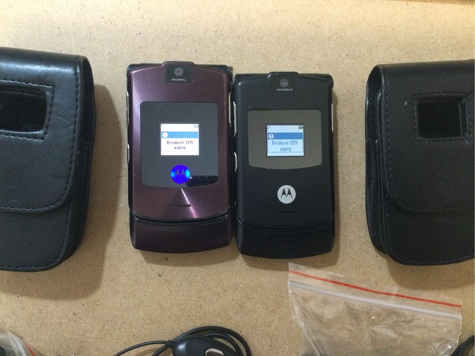 Motorola V3;V3i продам.