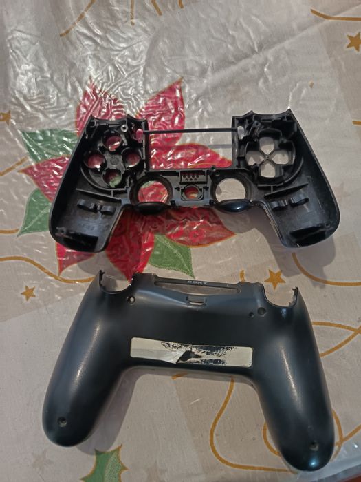Carcaça comando PS4 / shell DualShock 4
Inclui frente + trás