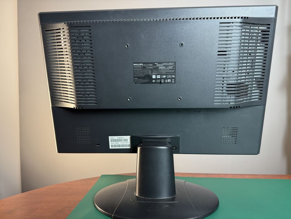 Monitor Philips HWS8200Q sprawny