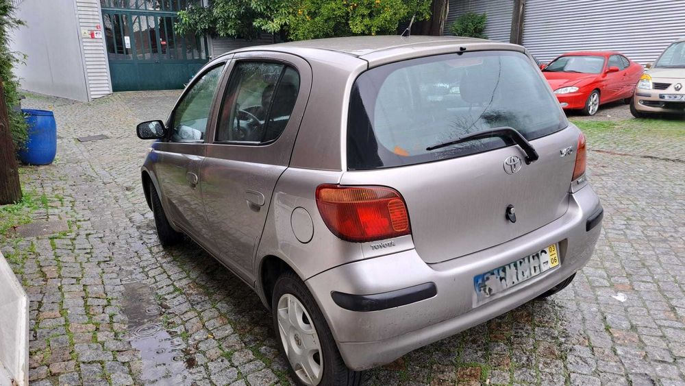 Toyota Yaris 5 portas