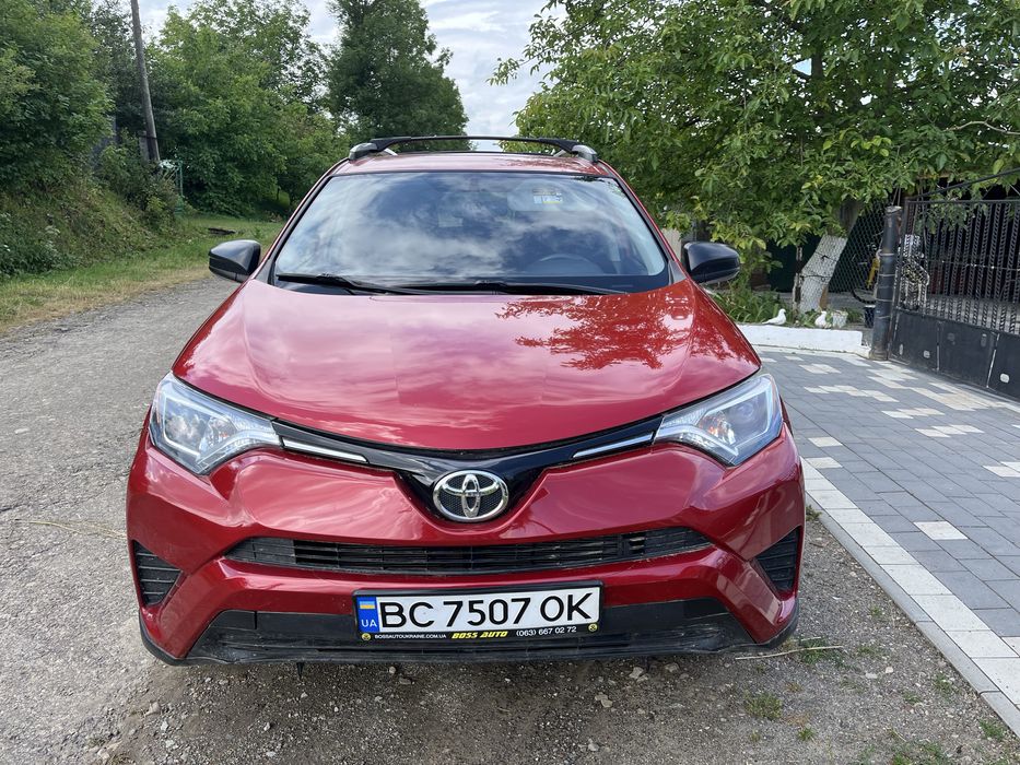 Toyota raf 4 2,4benzyn 2016