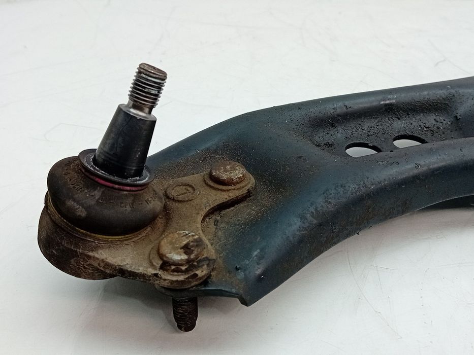 Braço de suspensão frente esquerdo VOLKSWAGEN Passat Variant (365)