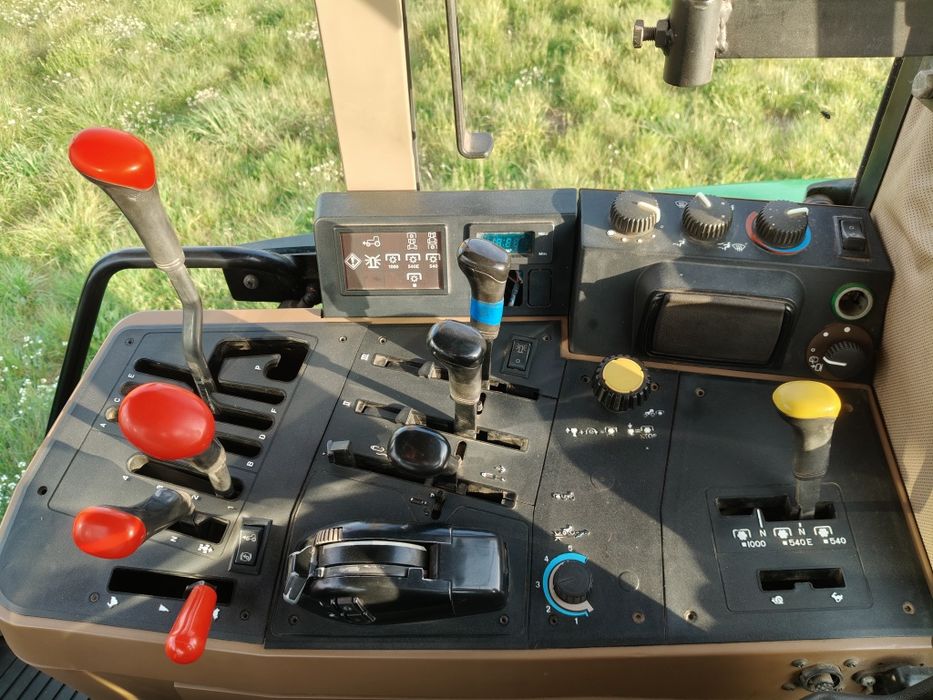 John Deere 6900, 130KM
