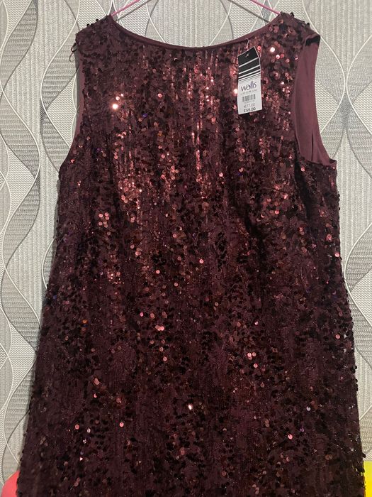 Продам нові сукні