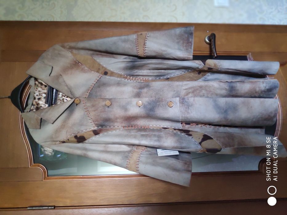 Продаю плащи кожанные