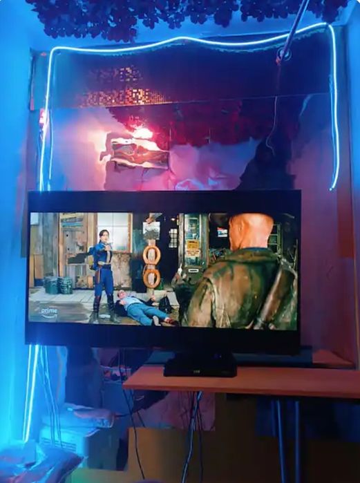 Quarto Privado com TV 55", HD Streaming, WiFi e Contrato