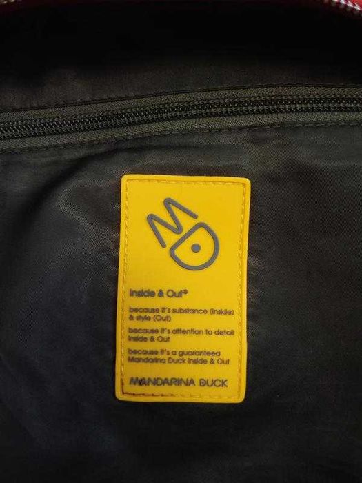 Шкіряна сумка-месенджер Mandarina Duck