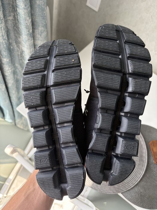 On Running Cloud 5 Waterproof All Black — 41 размер