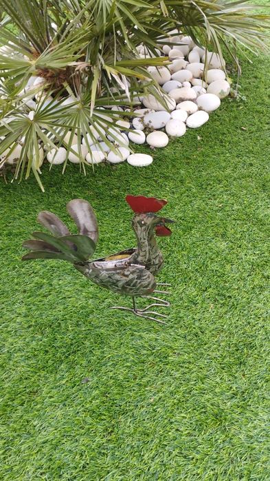 Galo decorativo , com recipiente para vela