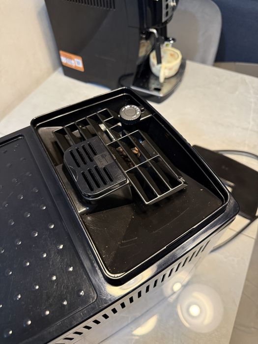 Кавомашина DeLonghi MagnificaS ECAM 22.110.B