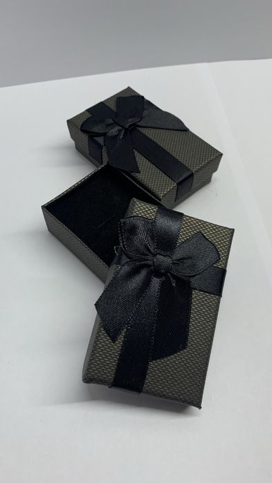 Подарункові коробочки для прикрас