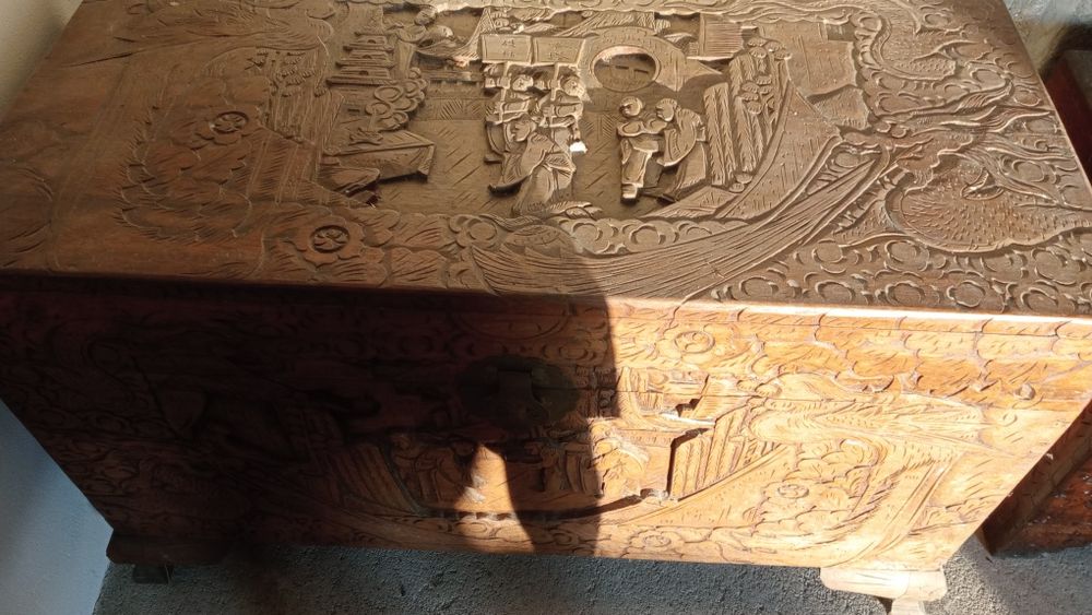 Vendo arca muito antiga