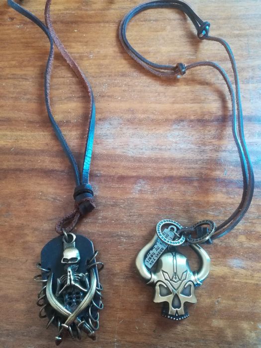 Colares de homem metal