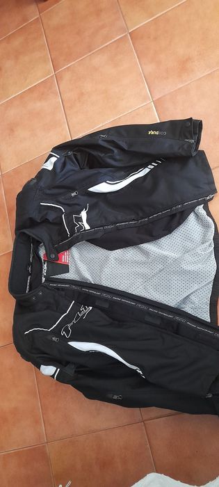 Casaco de moto preto