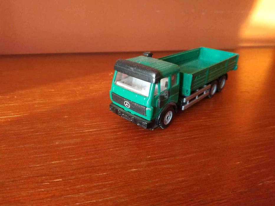 Siku Mercedes ciężarówka model