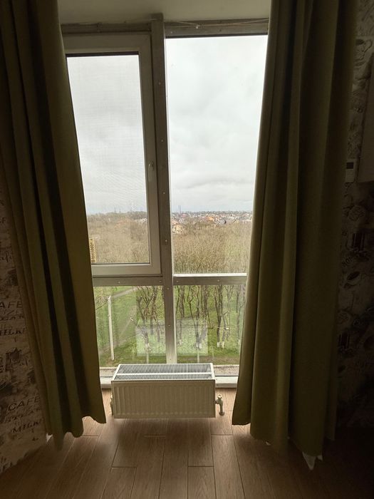 Чудова двокімнатна в сучасному будинку