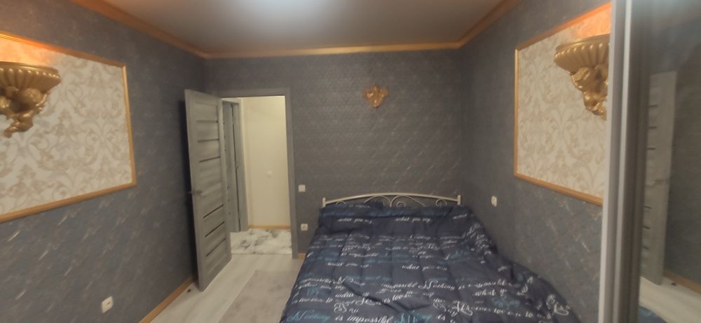 Центр! 2 окремі кімнати кондиціонер!Біля озера!