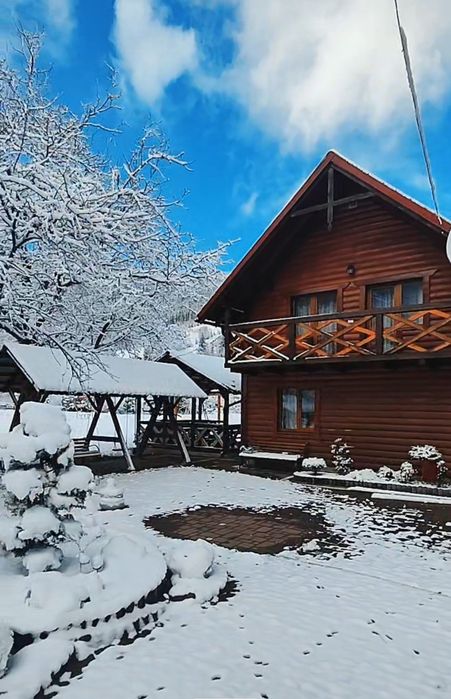 Котедж "Ясень" з кухнею на 3 номери 2 санвузли