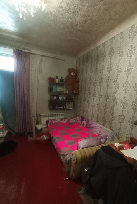 Продам гостинку район ТЦ МЭТРО