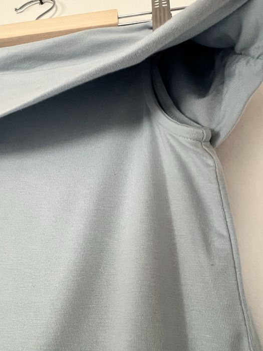 błękitna bluzka hiszpanka bez ramion New Yorker M