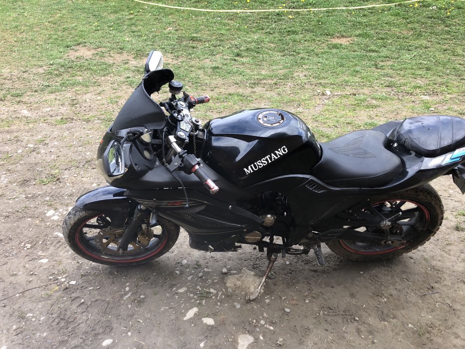 Продам мустанг 200кубів