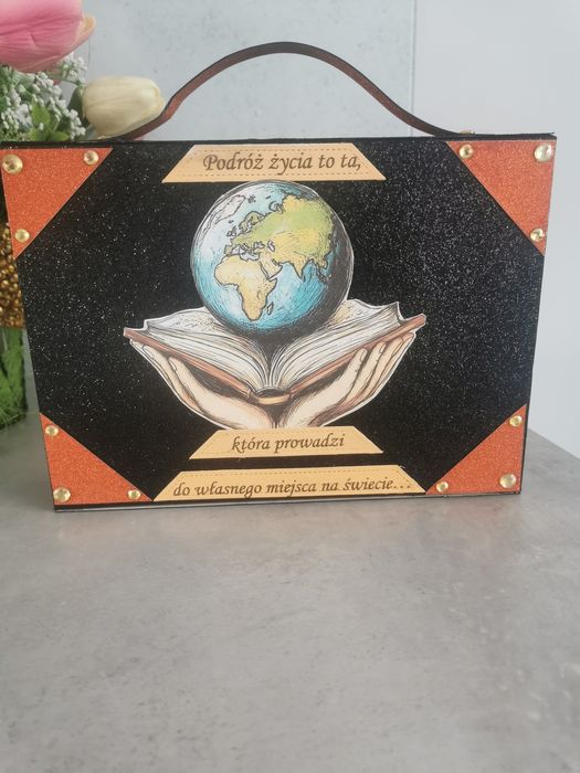 Pudelko prezentowe na Parapetówkę,,