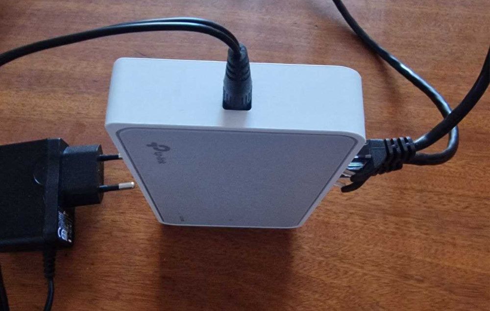 Комутатор TP-Link TL-SF1008D